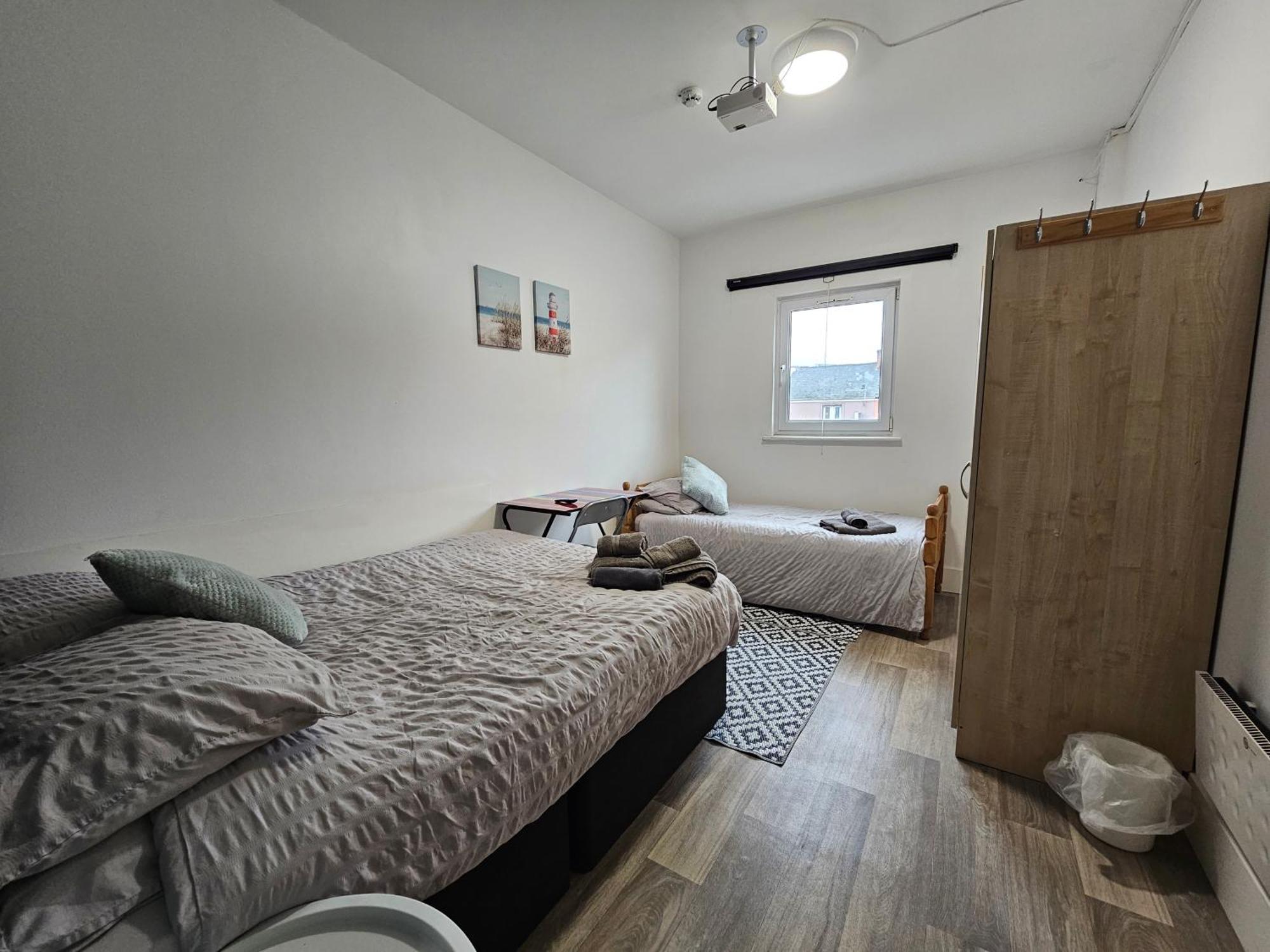 Albergue Neon 160 Swansea Exterior foto